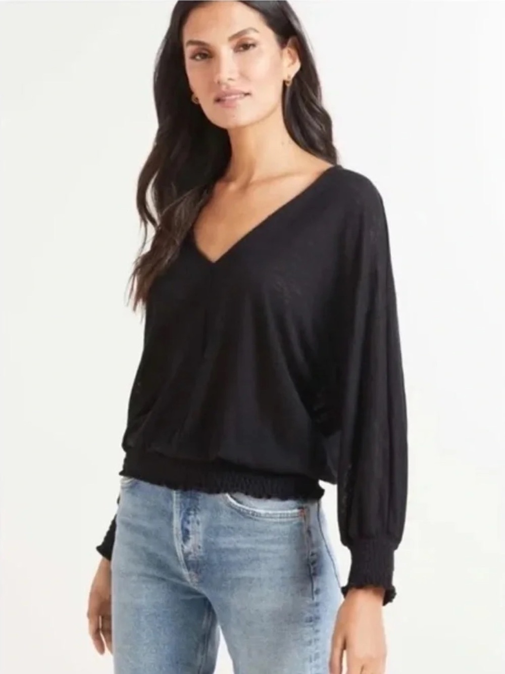 Evereve Layla Smocked Dolman Sleeve V-Neck Sweater in Black Size S EUC Chic